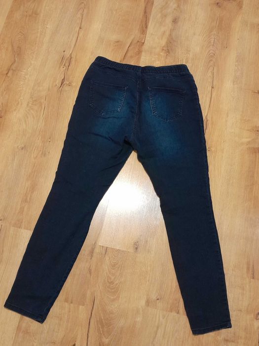 Spodnie jeansowe damskie także na ciążę