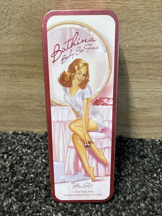 Balsam do ciała Benefit Bathina Body So ​​Fine Velvet