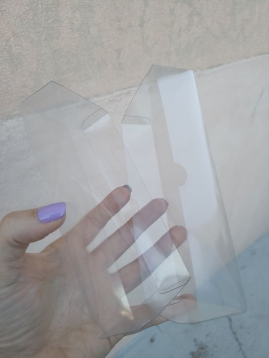 Transparent Box64285302608899124