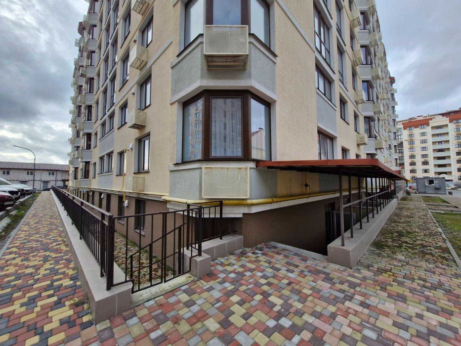 Комерційне приміщення 27,5 м2 в с. Щасливе ЖК 7*Я