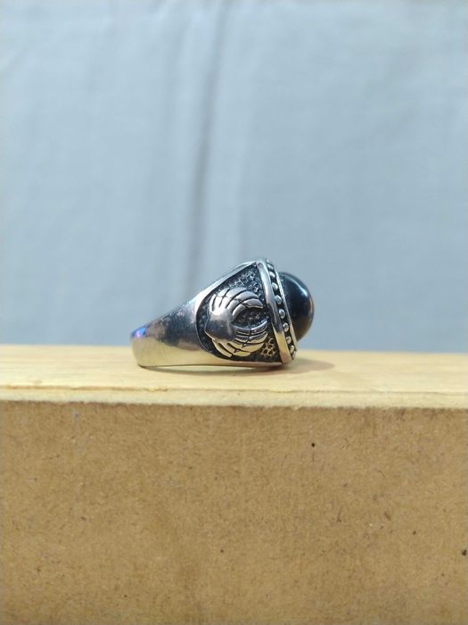 Anel em aço com pedra preta