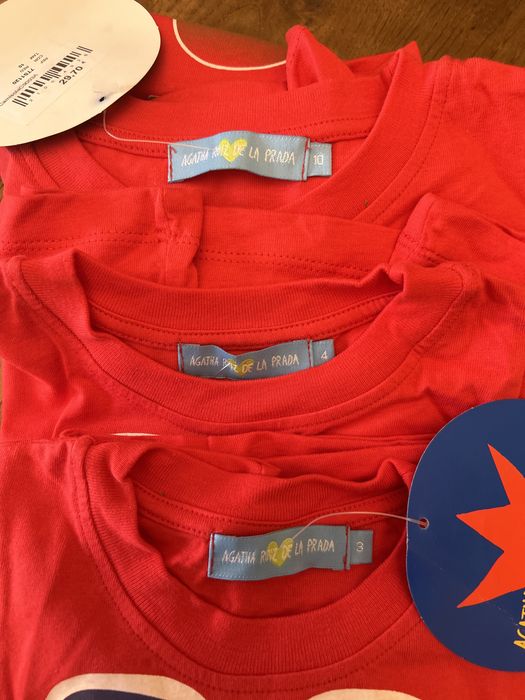 NOVA Tshirt Agatha Ruiz de la Prada para 3 ou 4 ou 10 anos etiqueta