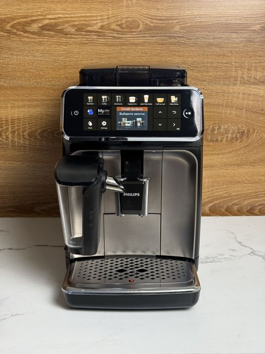 Кавоварка Philips LatteGo Series 5400 Кавомашина ! з Гарантією !!!
