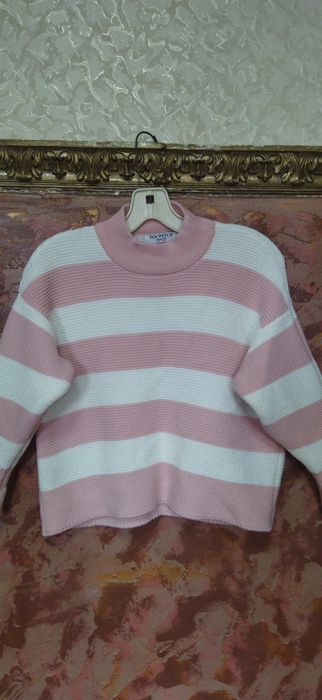 Светр для дівчинки