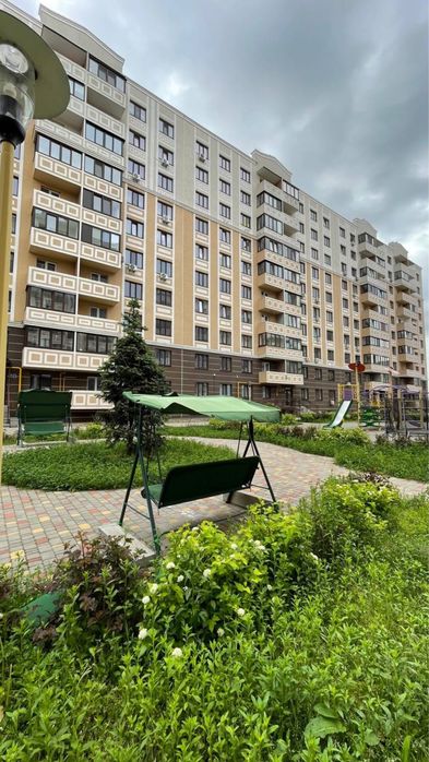Продаж 2 кімнатної квартири Крюківщина , вулиця відродження 3 , 74 квадрати  до Київа 5 хвилин Держпрограми. БЕЗ КОМІСІЇ