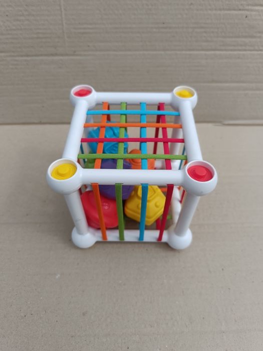 Іграшки дитячі різні