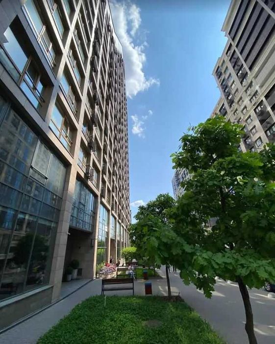 Продам 1 кімнатну квартиру в ЖК Hoffman House вул. Золотоустівська 34