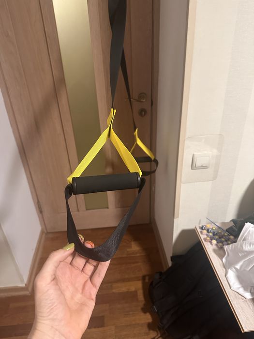 Домашні TRX петлі з кріпленням на двері