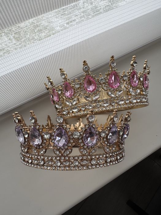 Корони на торт нові