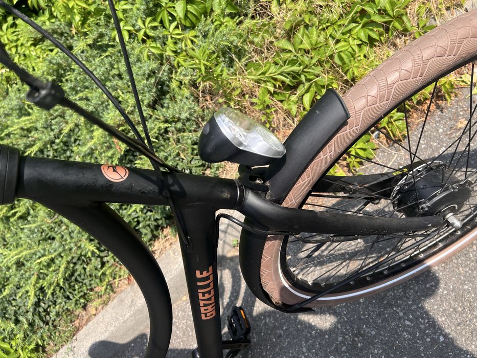 Holenderski rower elektryczny GAZELLE PUURNL 36V z silnikiem BAFANG /A