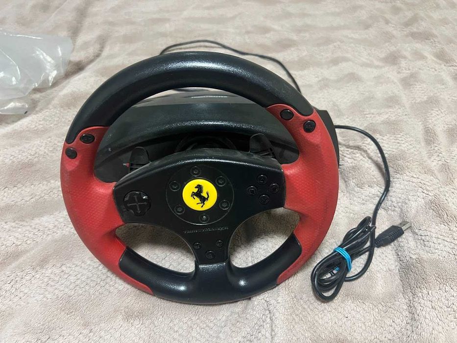 Кермо Thrustmaster Ferrari