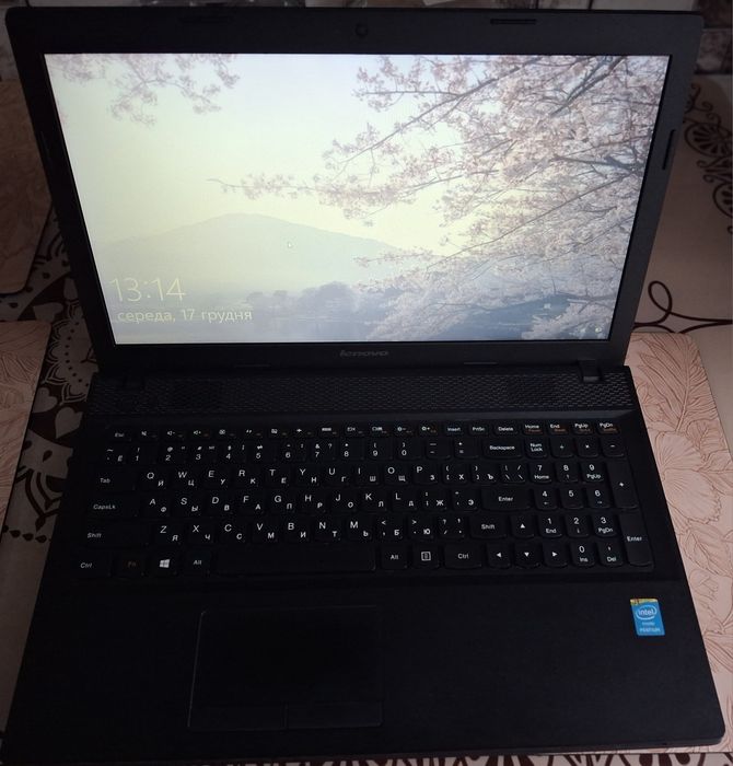 Продам ноутбук Lenovo + колонки