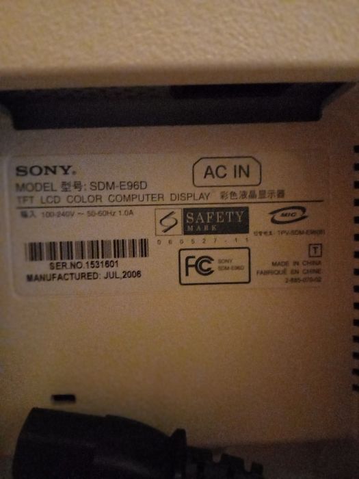 Monitor SONY 19"
