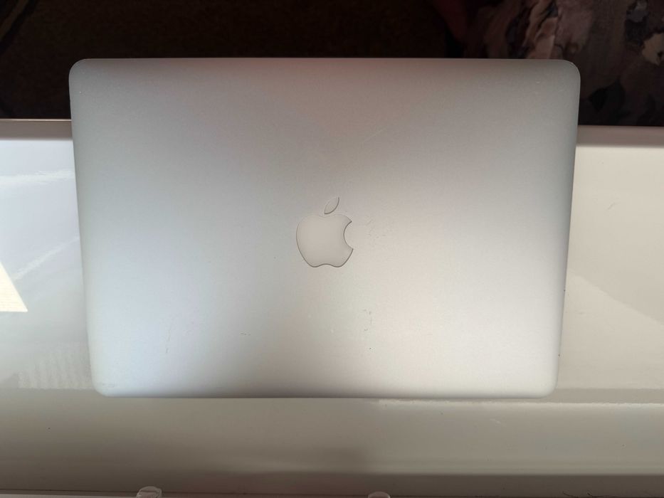 Macbook Air. 2017год