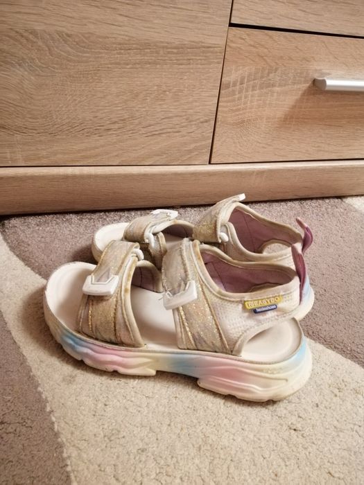 Віддам босоніжки для дівчинки 21см, р.32!