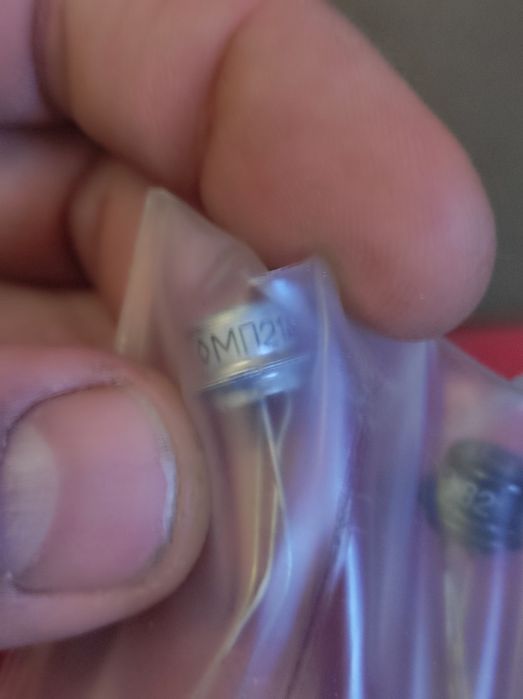 Радіодеталі , різні та лампи