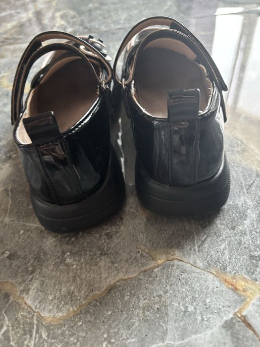 Продам дитячі туфлі