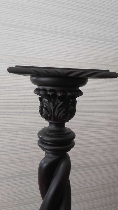 Par de colunas antigas
Dimensões: ( largura x altura) 24cm x 1.2m