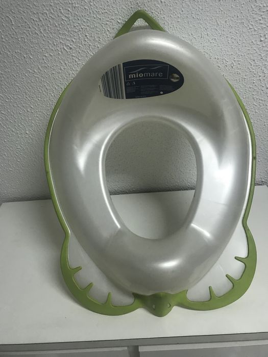 2 Toilet Reducers. 1 is NEW