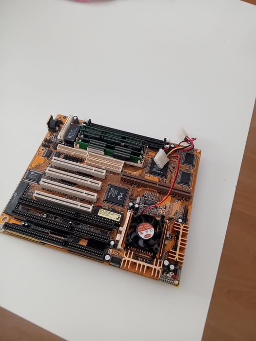 Motherboard Socket 7 retro514610303337779201