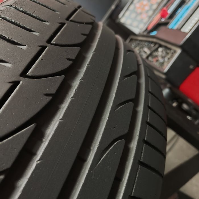 235/40/19 XL Sprzedam parę opon letnich Bridgestone