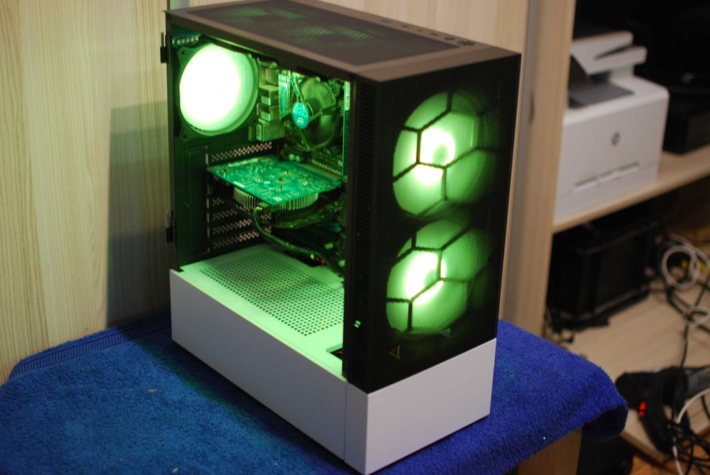 Komputer do gier Intel i7 grafika GTX 750 RAM 16GB Dysk 1 TB