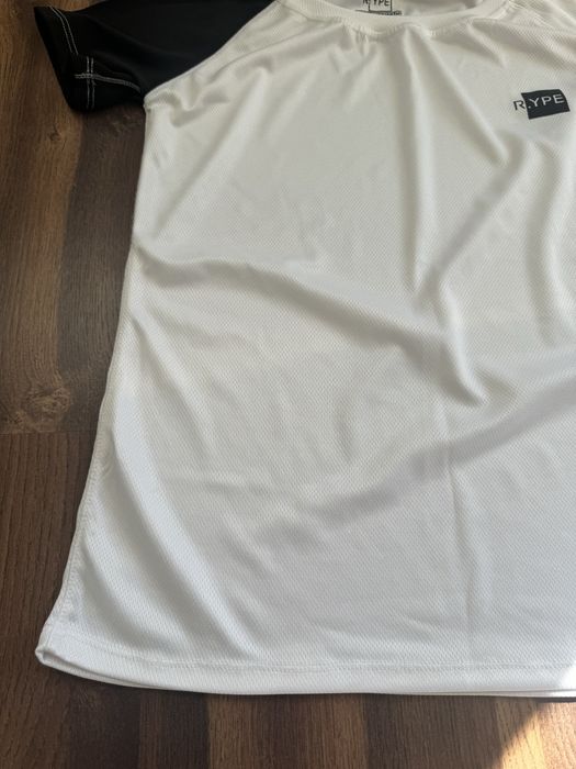 жіноча спортивна футболка Rikky Hype М