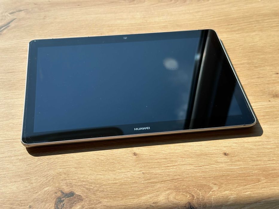 Tablet Huawei MediaPad T3 8" / 16 GB / 2 GB RAM / 4800 mAh + GW 6 msc