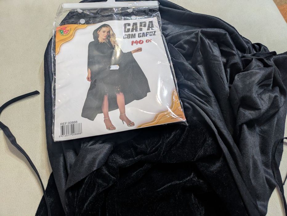 Capa com capuz 140cm