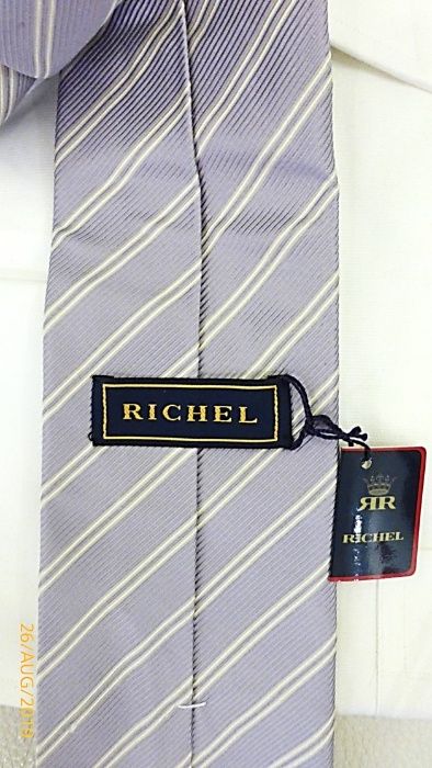 Gravatas de seda novas Preço é para UMA gravata