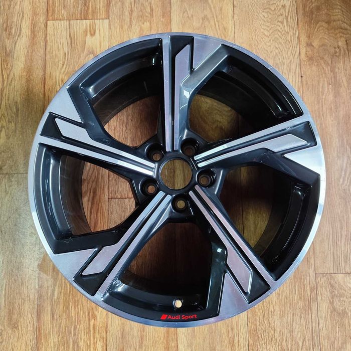 Диск R19 8.5J ET40 оригінал AUDI sport A4 S4 B9 8W0-EM Ауді