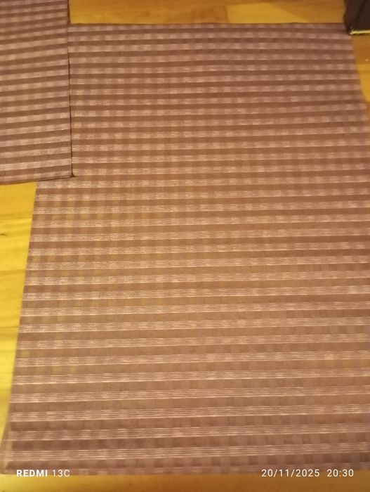 Estores mais restos de tecido