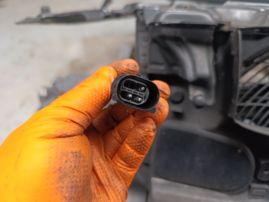 BMW E39 pas przedni, wentylator,plus chłodnice