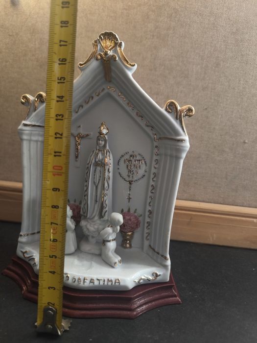 Pastorinhos de Fátima com Nossa Senhora