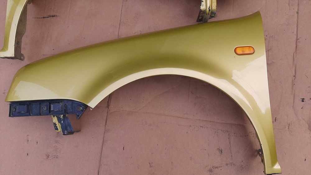 VW golf IV 4 błotnik prawy lub lewy do montażu