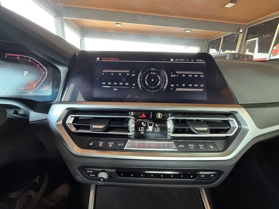 BMW 330xi      2020
