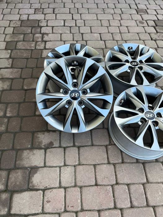 Oryginalne alufelgi Hyundai 5x114,3 16 cali Czujniki Tucson IX35