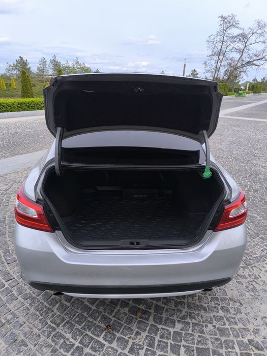 Nissan Altima SV