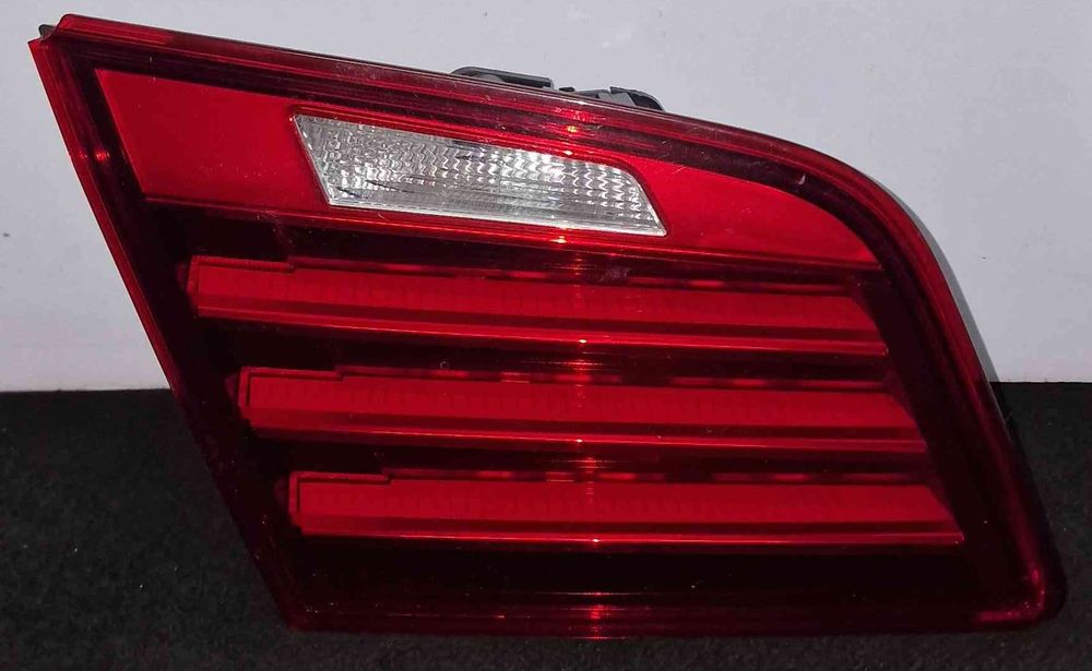 Farolim da Mala Esquerdo 2tz01114501 - BMW 5