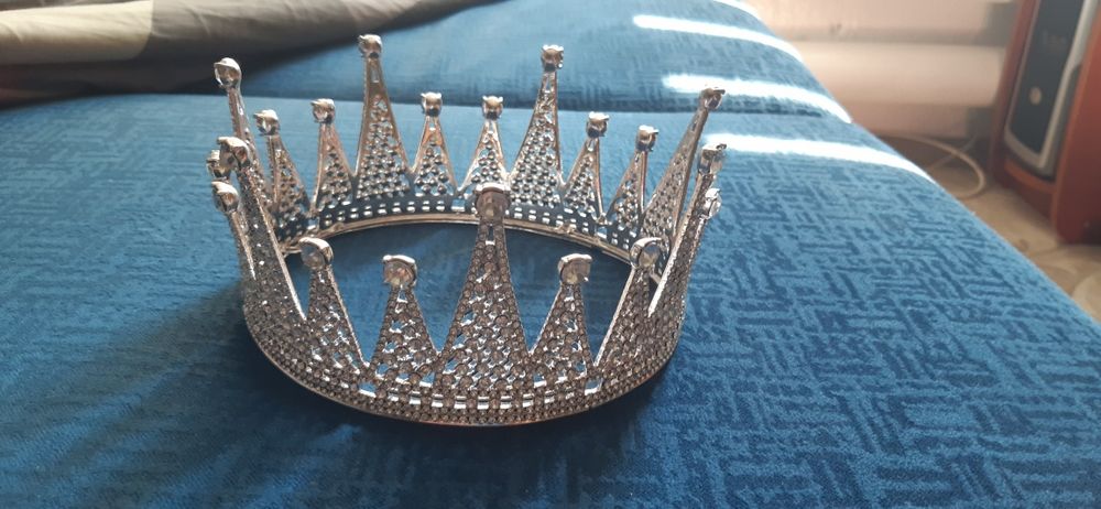 Диадема корона