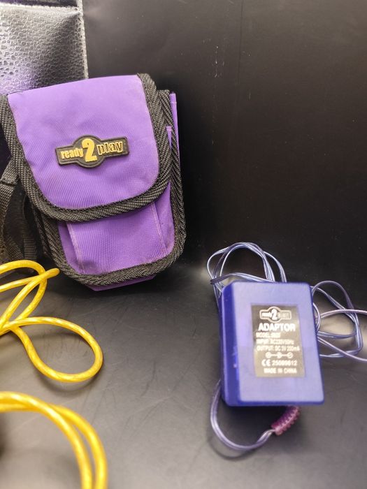 Pack Acessórios Nintendo Game Boy Color - Bolsa, Cabos, Luz e Carregadores