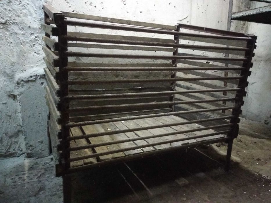 Овощной ящик, металлический.