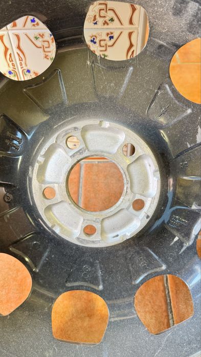 Roda/Pneu suplente medida 155/70/17 furação 5x112