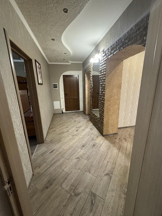 Продам 3к квартиру з сучасним ремонтом