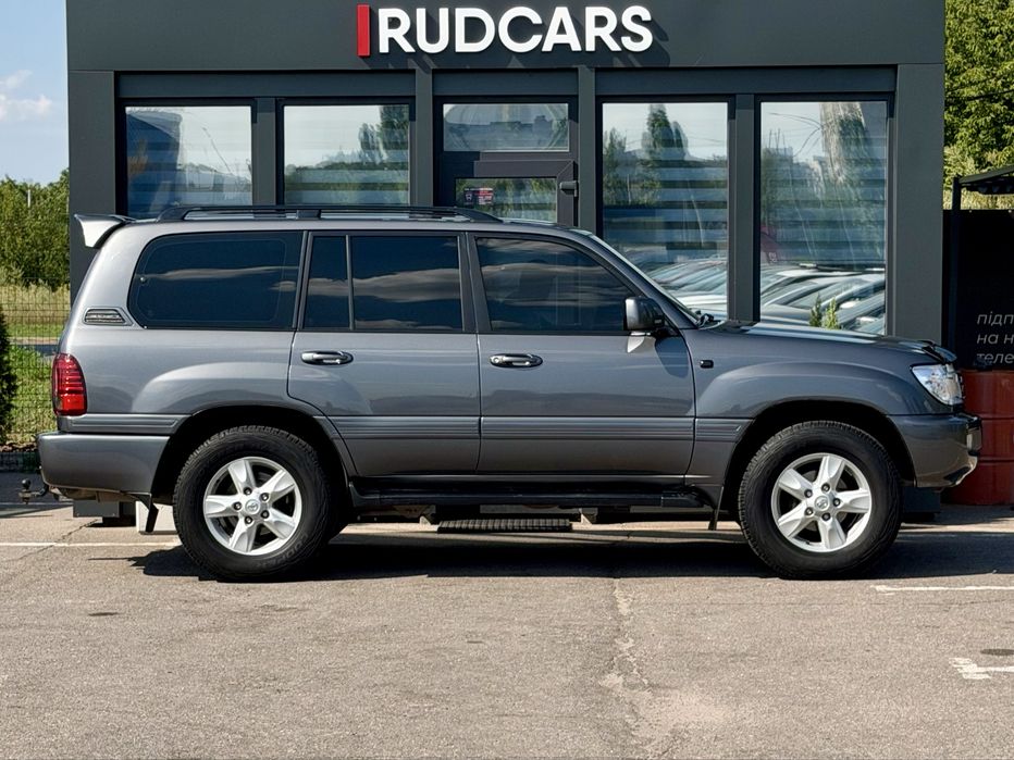 Toyota Land Cruiser 100 2000 Газ / бензин