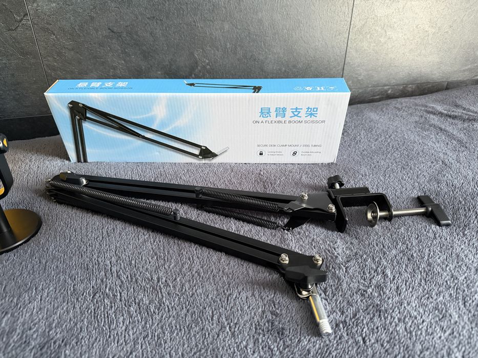 Продам мікрофон Maono DM30 RGB + кронштейн