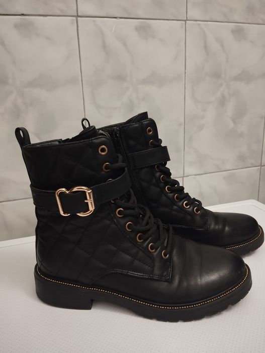 Черевики чорного кольору 38р