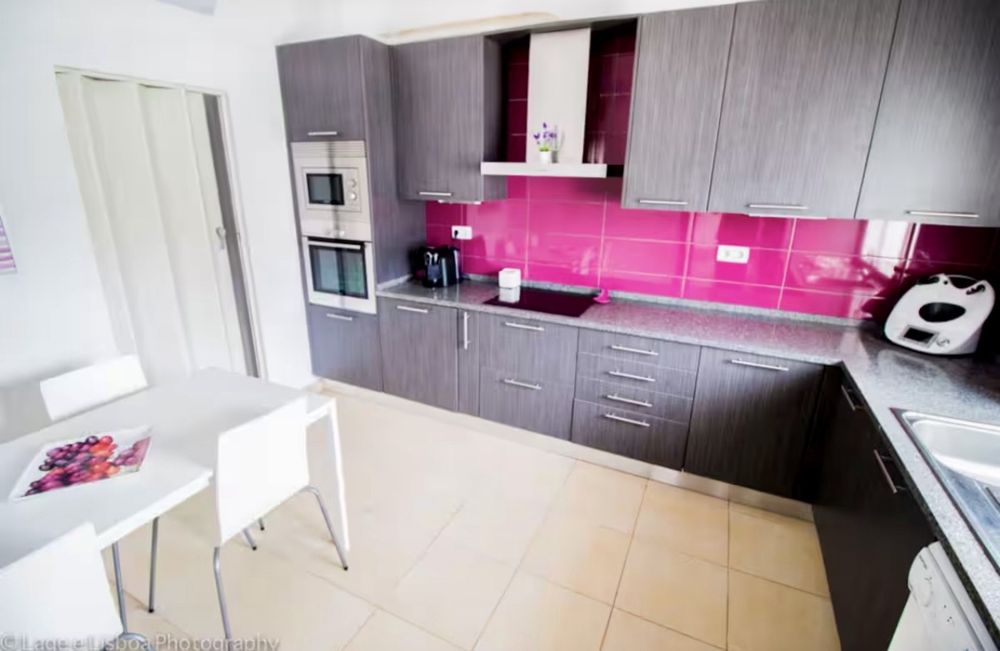 Casa V4 arrendamento ao ano