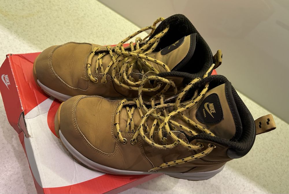 Nike Manoa rozmiar 39