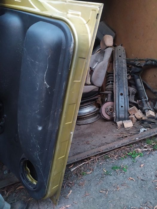 Двері сітроен берлінго праві